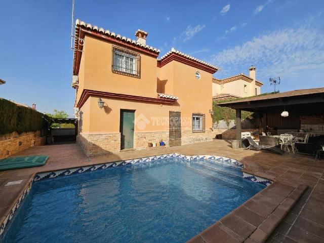 Casa chalet en Venta en Cúllar Vega