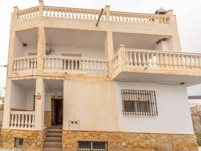 Casa chalet en Venta en Darro