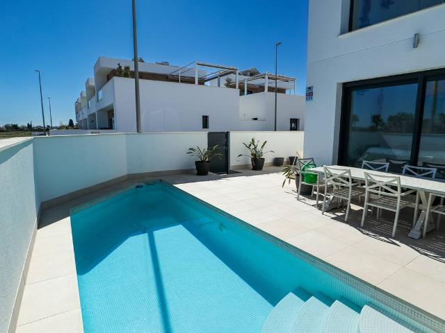 Casa chalet en Venta en Daya Nueva
