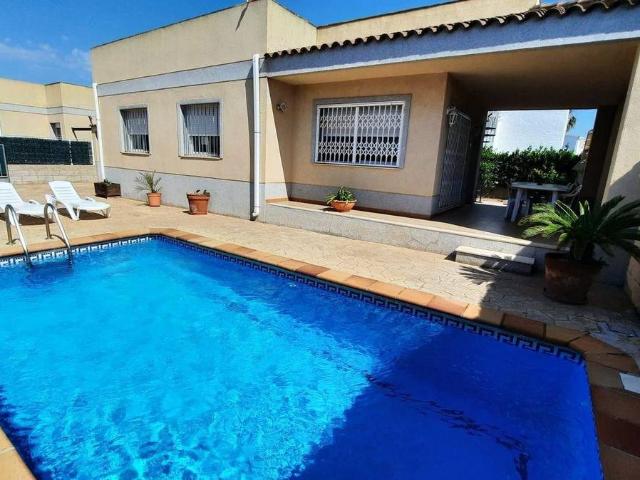 Casa chalet en Venta en Deltebre