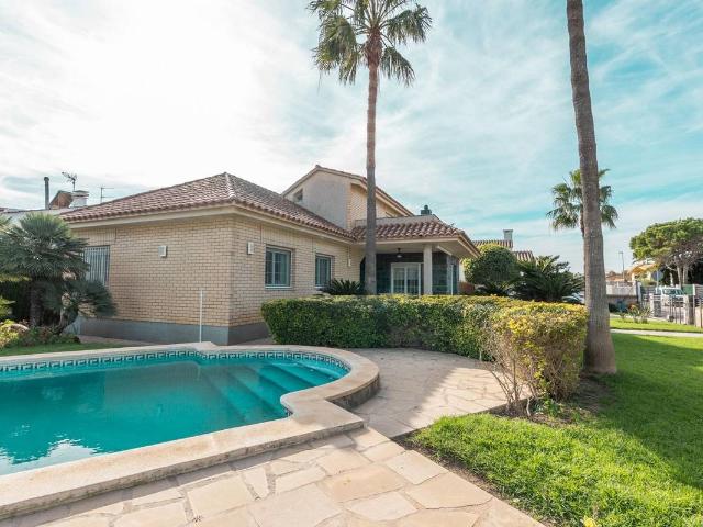 Casa chalet en Venta en Deltebre