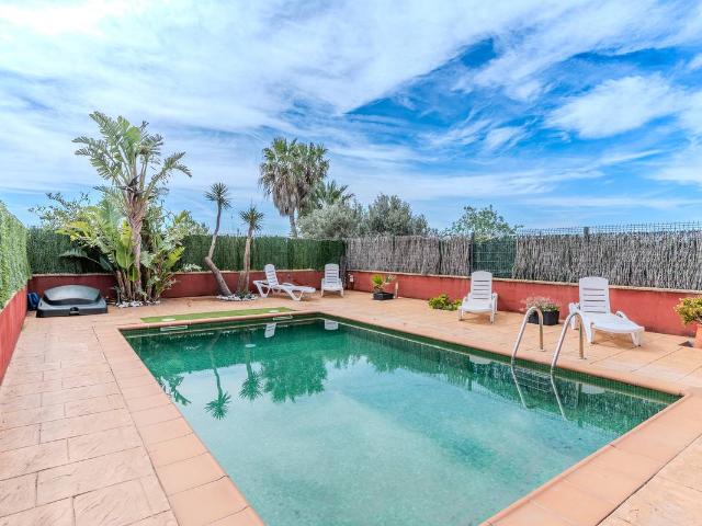 Casa chalet en Venta en Deltebre