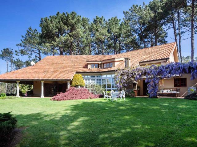 Casa chalet en Venta en Dexo Lorbé