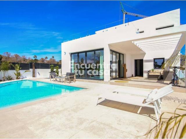 Casa chalet en Venta en El Tossal Bello Horizonte