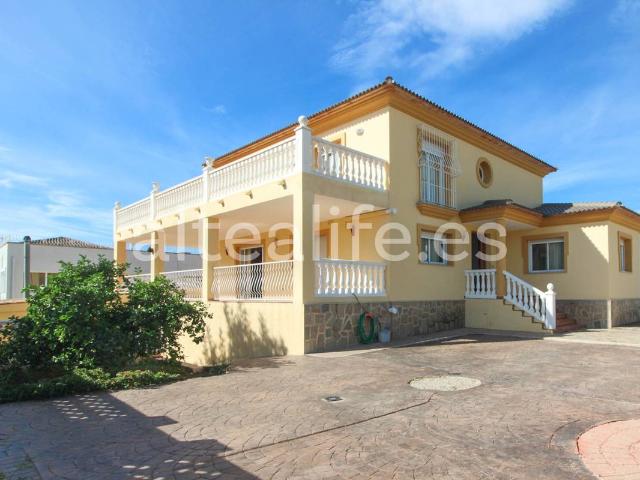 Casa chalet en Venta en El Tossal Bello Horizonte