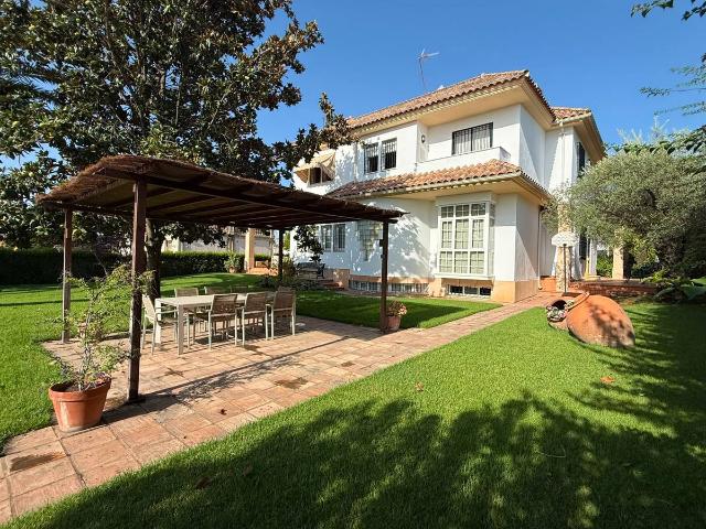 Casa chalet en Venta en El Brillante El Naranjo El Tablero