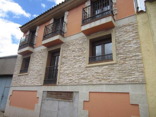 Casa chalet en Venta en El Cabaco