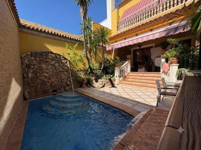 Casa chalet en Venta en El Carmen La Barrera