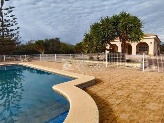 Casa chalet en Venta en El Castillo