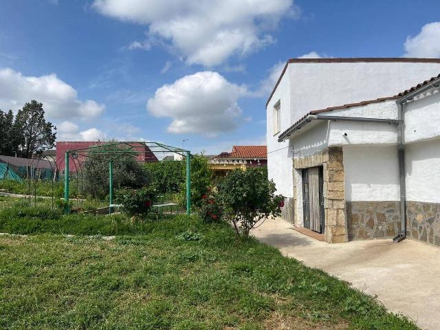 Casa chalet en Venta en El Casar de Escalona