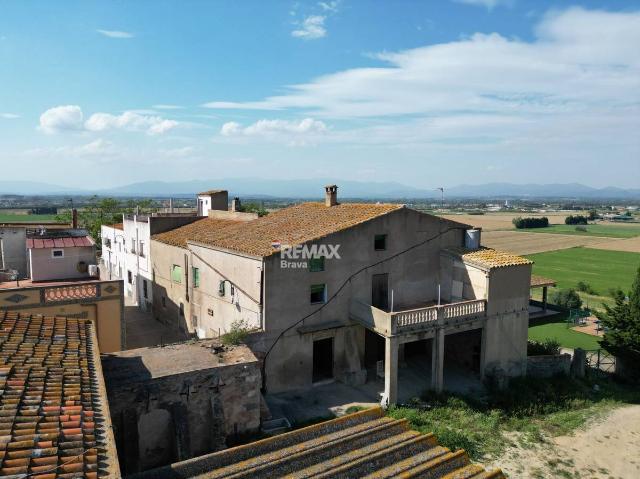 Casa chalet en Venta en El Far d'Empordà