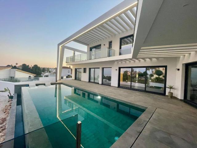 Casa chalet en Venta en El Faro de Calaburra Chaparral