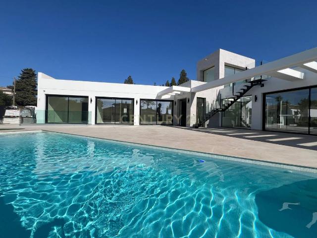 Casa chalet en Venta en El Faro de Calaburra Chaparral