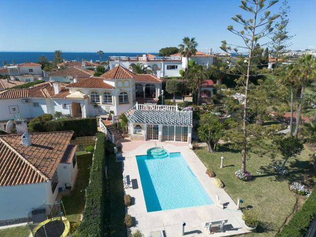 Casa chalet en Venta en El Faro de Calaburra Chaparral