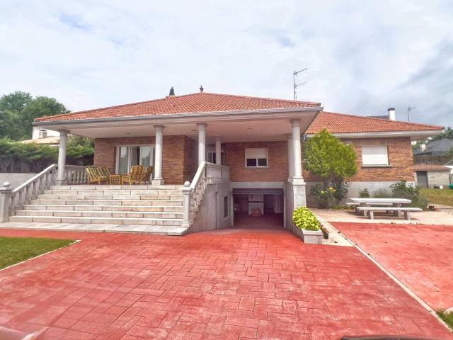Casa chalet en Venta en El Guijo Colonia España