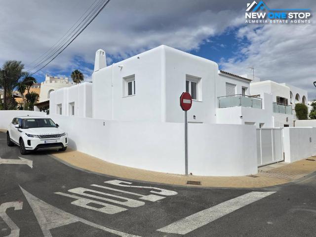 Casa chalet en Venta en El Palmeral