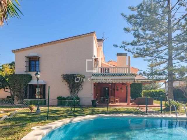 Casa chalet en Venta en El Palo