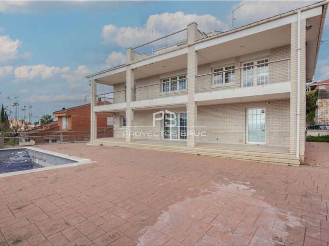 Casa chalet en Venta en El Papiol