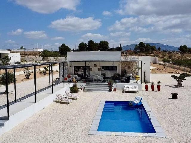 Casa chalet en Venta en El Pinós / Pinoso