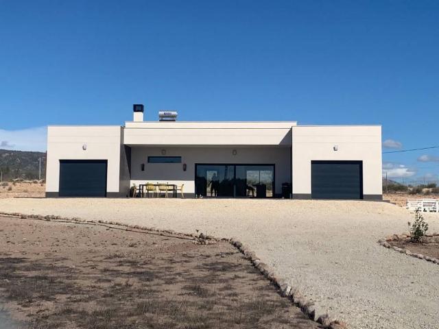 Casa chalet en Venta en El Pinós / Pinoso