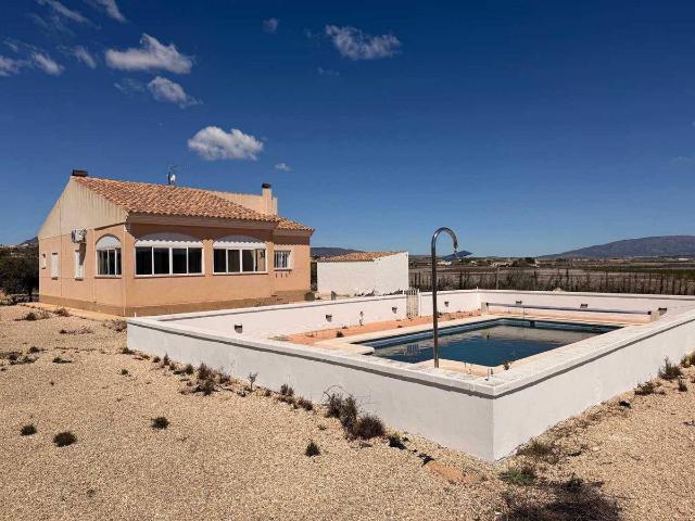 Casa chalet en Venta en El Pinós / Pinoso
