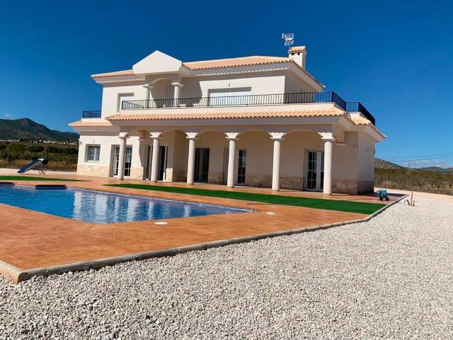 Casa chalet en Venta en El Pinós / Pinoso