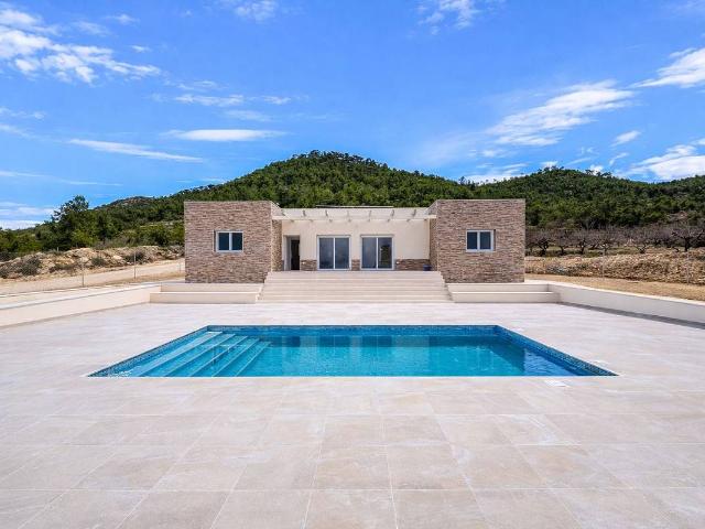 Casa chalet en Venta en El Pinós / Pinoso