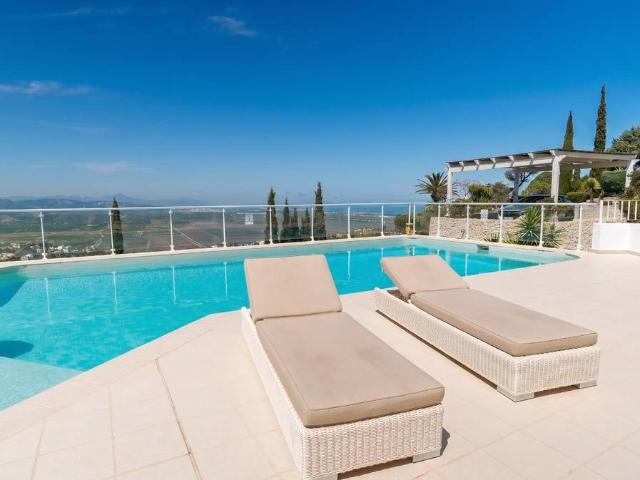 Casa chalet en Venta en El Ràfol d'Almúnia