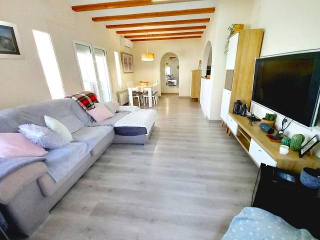 Casa chalet en Venta en El Ràfol d'Almúnia