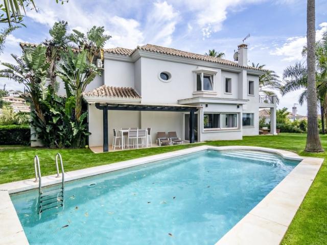 Casa chalet en Venta en El Rosario Ricmar