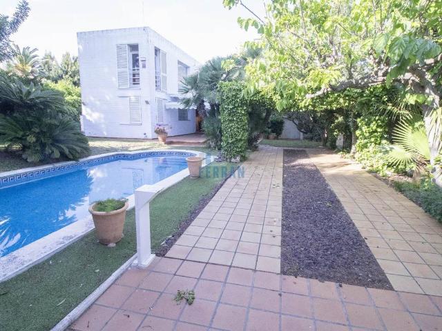Casa chalet en Venta en Els Masos Els Garrofers