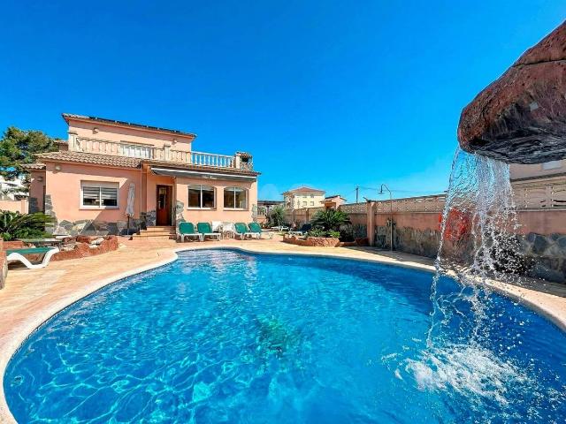 Casa chalet en Venta en Els Masos Els Garrofers