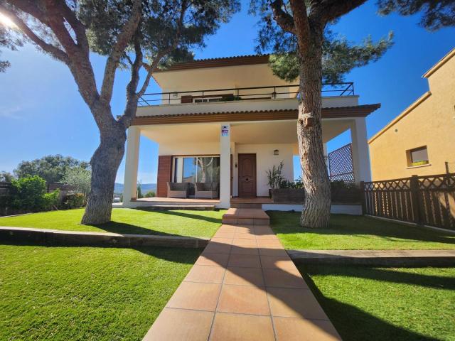Casa chalet en Venta en Els Masos Els Garrofers
