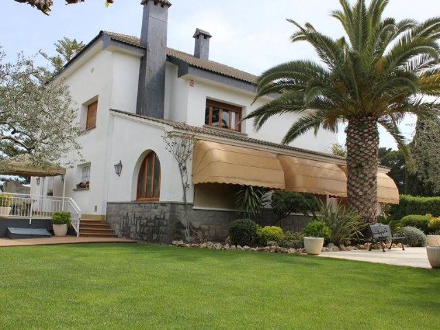 Casa chalet en Venta en Els Munts
