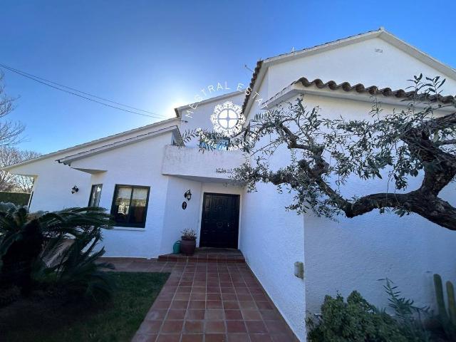 Casa chalet en Venta en Els Tallats Mas Olivé