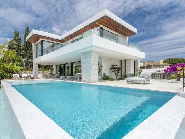 Casa chalet en Venta en Elviria
