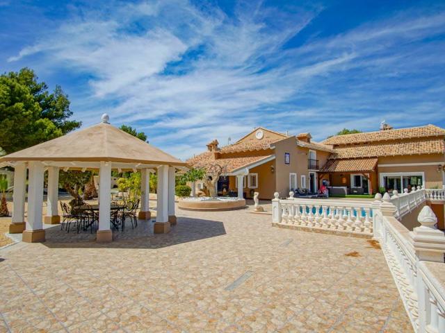 Casa chalet en Venta en Ensanche Diputación