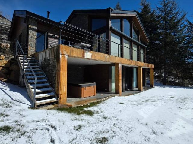 Casa chalet en Venta en Enveitg