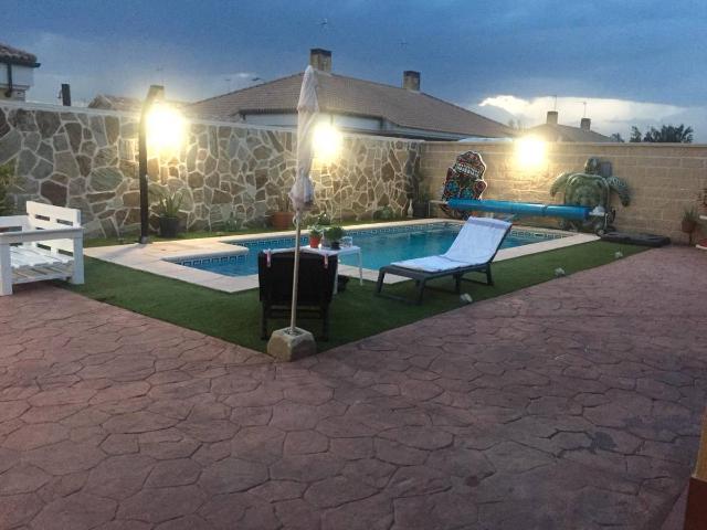 Casa chalet en Venta en Escalona
