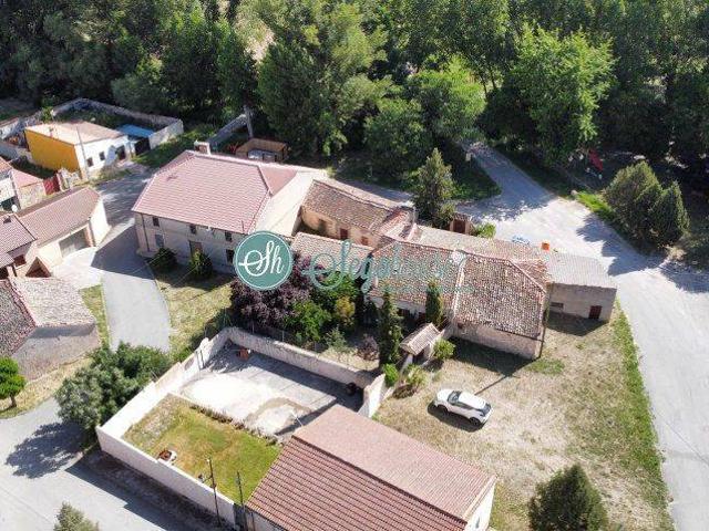 Casa chalet en Venta en Escobar de Polendos
