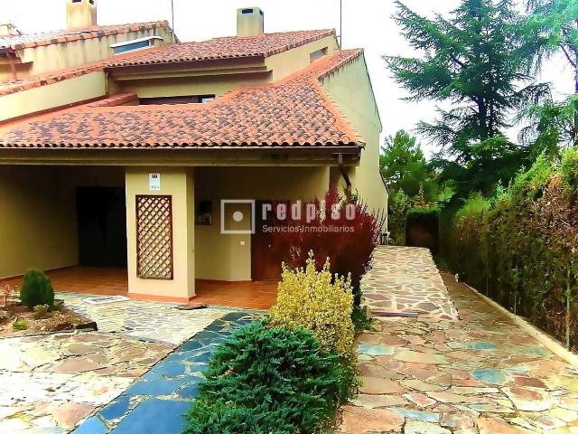 Casa chalet en Venta en Estación del Espinar