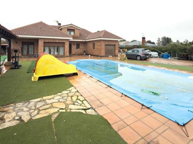 Casa chalet en Venta en Eurovillas