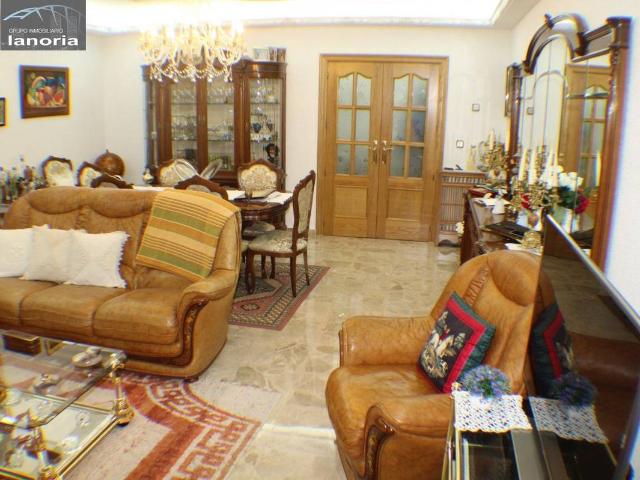 Casa chalet en Venta en Feria