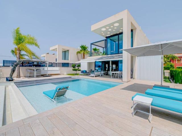 Casa chalet en Venta en Finestrat Pueblo