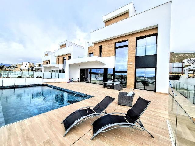 Casa chalet en Venta en Finestrat Pueblo