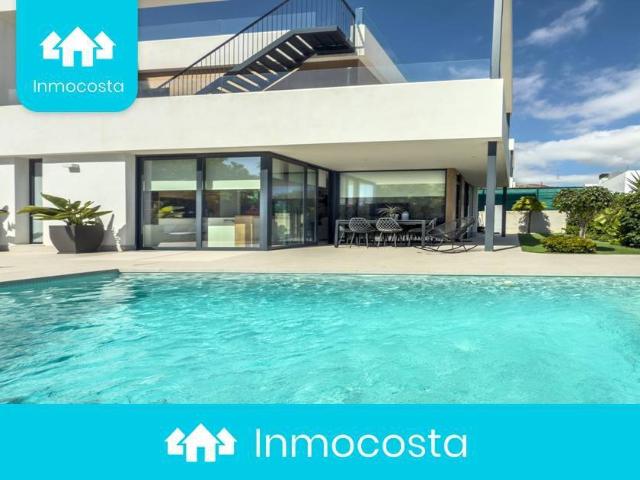 Casa chalet en Venta en Finestrat Pueblo