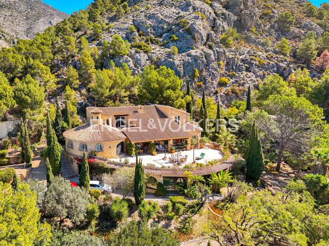 Casa chalet en Venta en Finestrat Pueblo