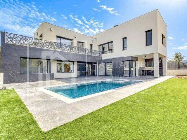 Casa chalet en Venta en Fornells de la Selva