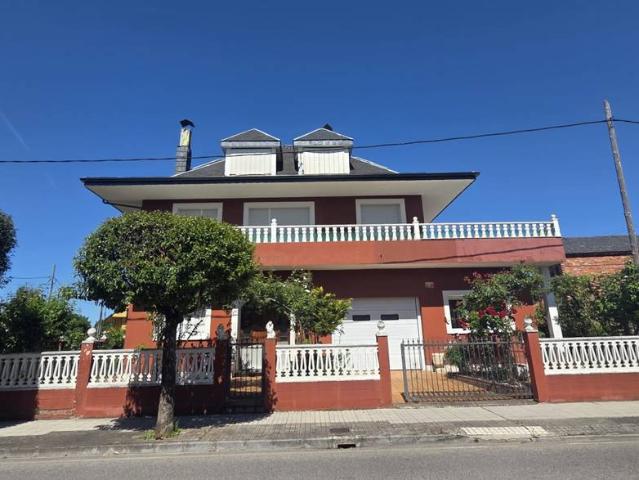 Casa chalet en Venta en Flores de Sil La Placa