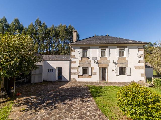 Casa chalet en Venta en Friol